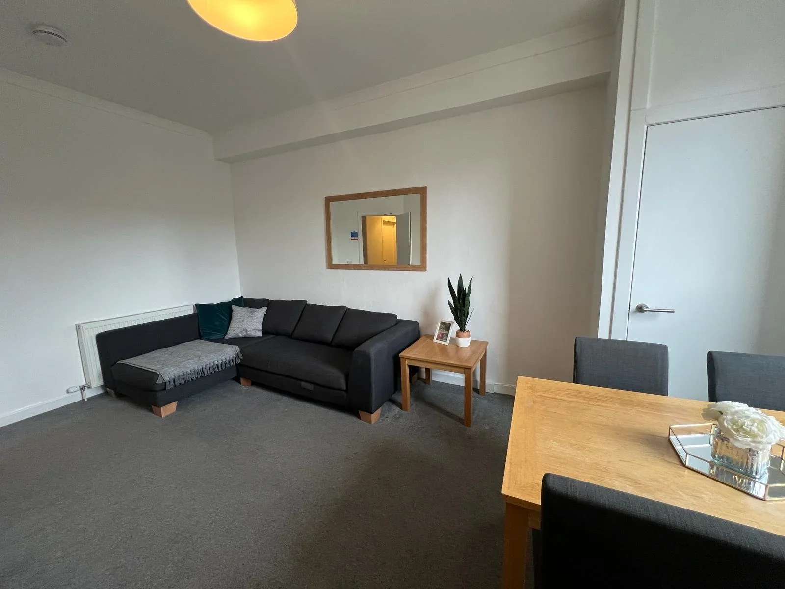 Flat Pitfour Street in Dundee