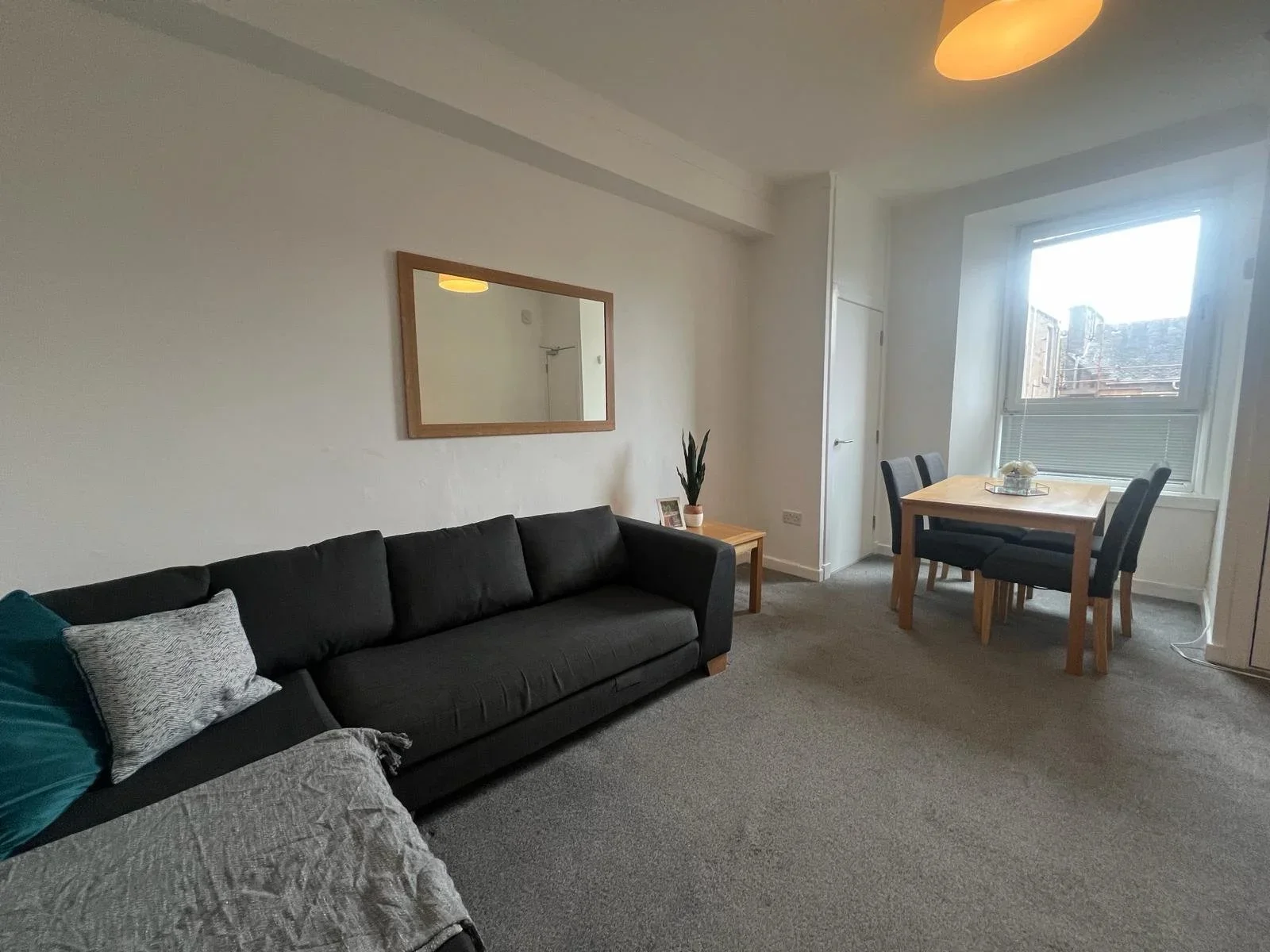 Flat Pitfour Street in Dundee