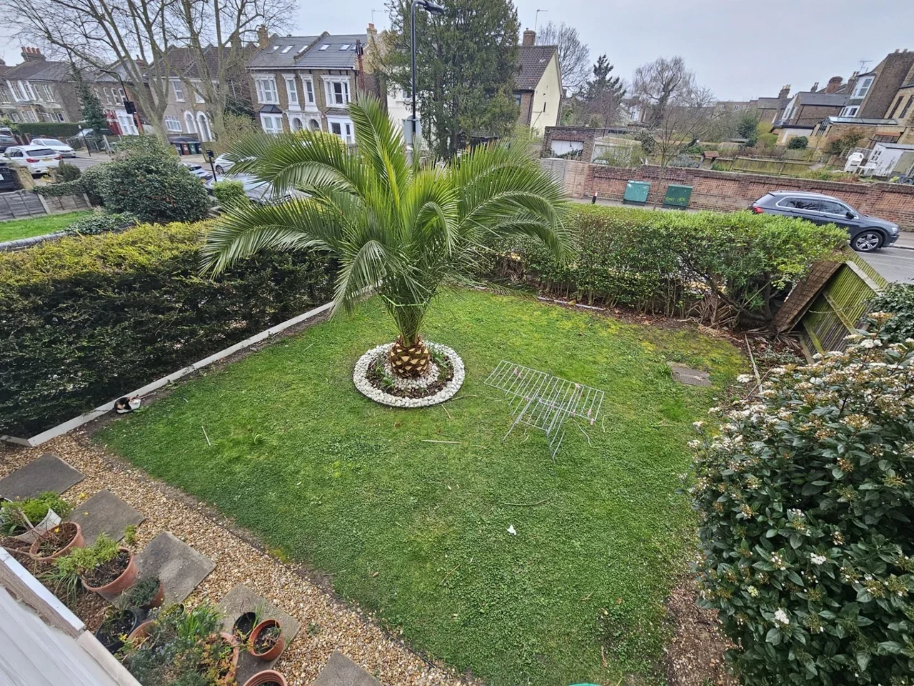 Flat Hainault Road in Greater London