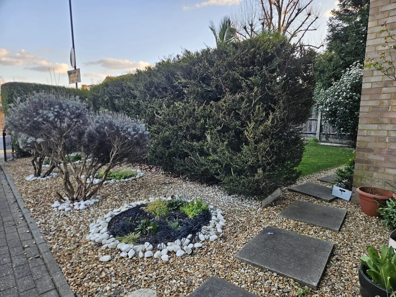 Flat Hainault Road in Greater London