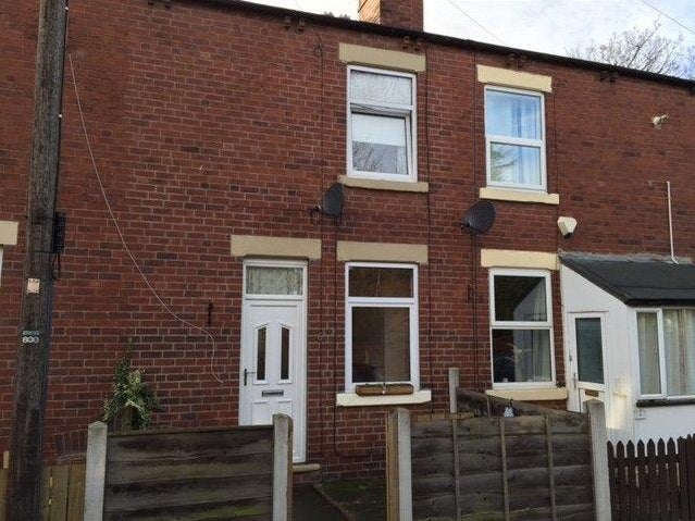 House Greenbank Road in Wakefield