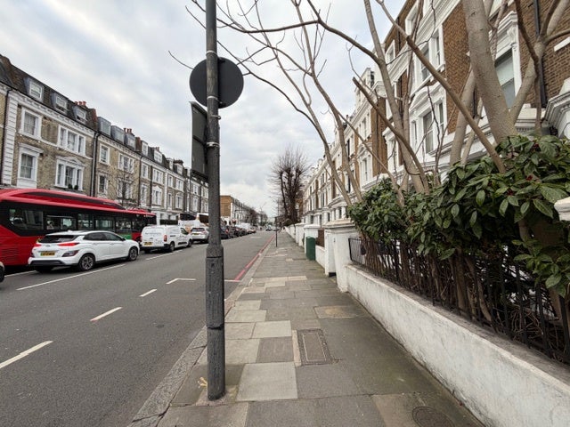 Room Holland Road in Greater London