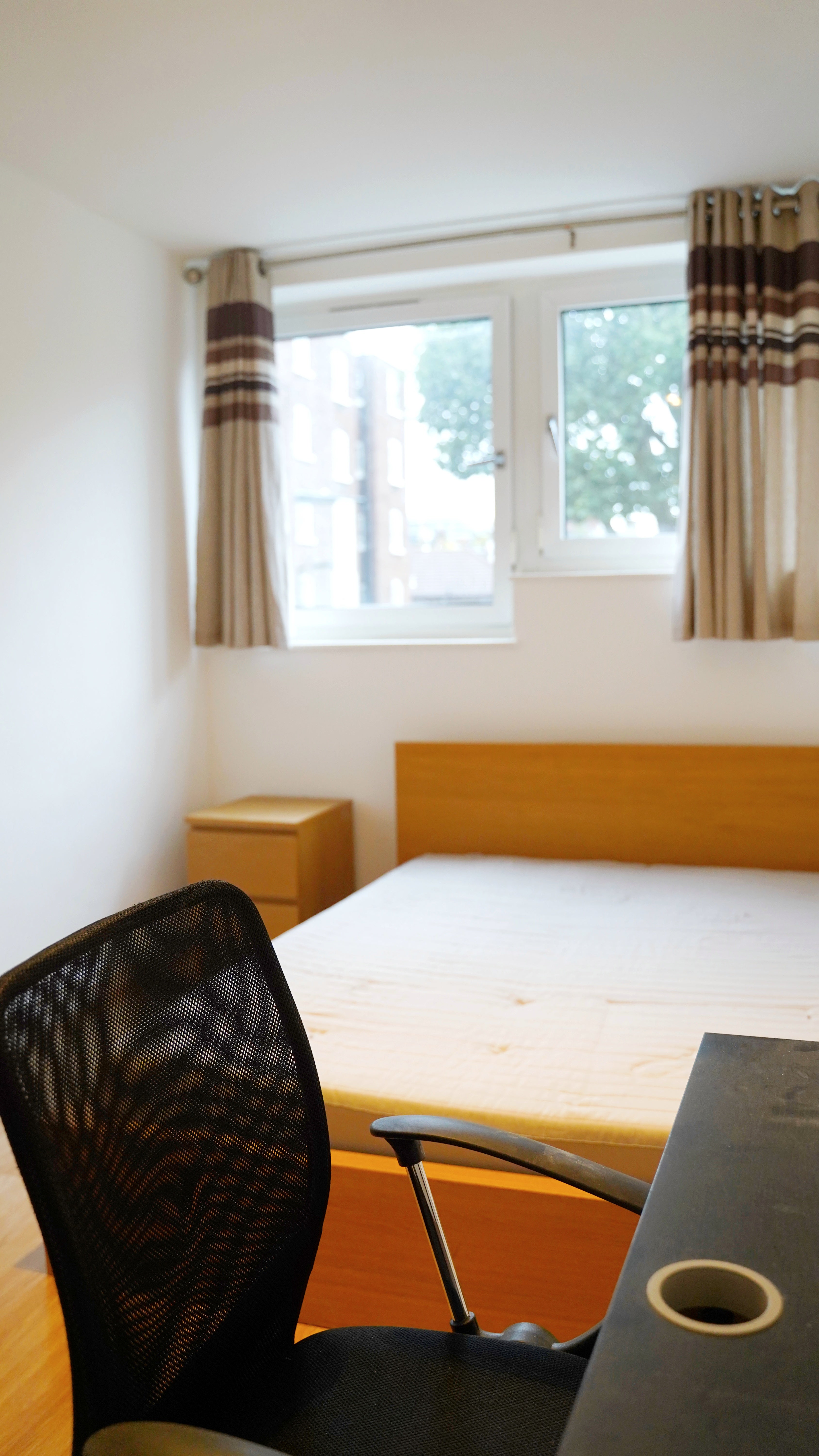 Flat Gerridge Street in Greater London