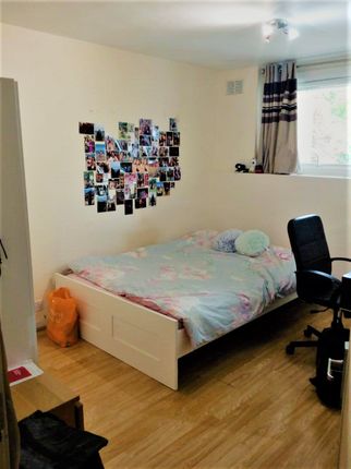 Flat Gerridge Street in Greater London