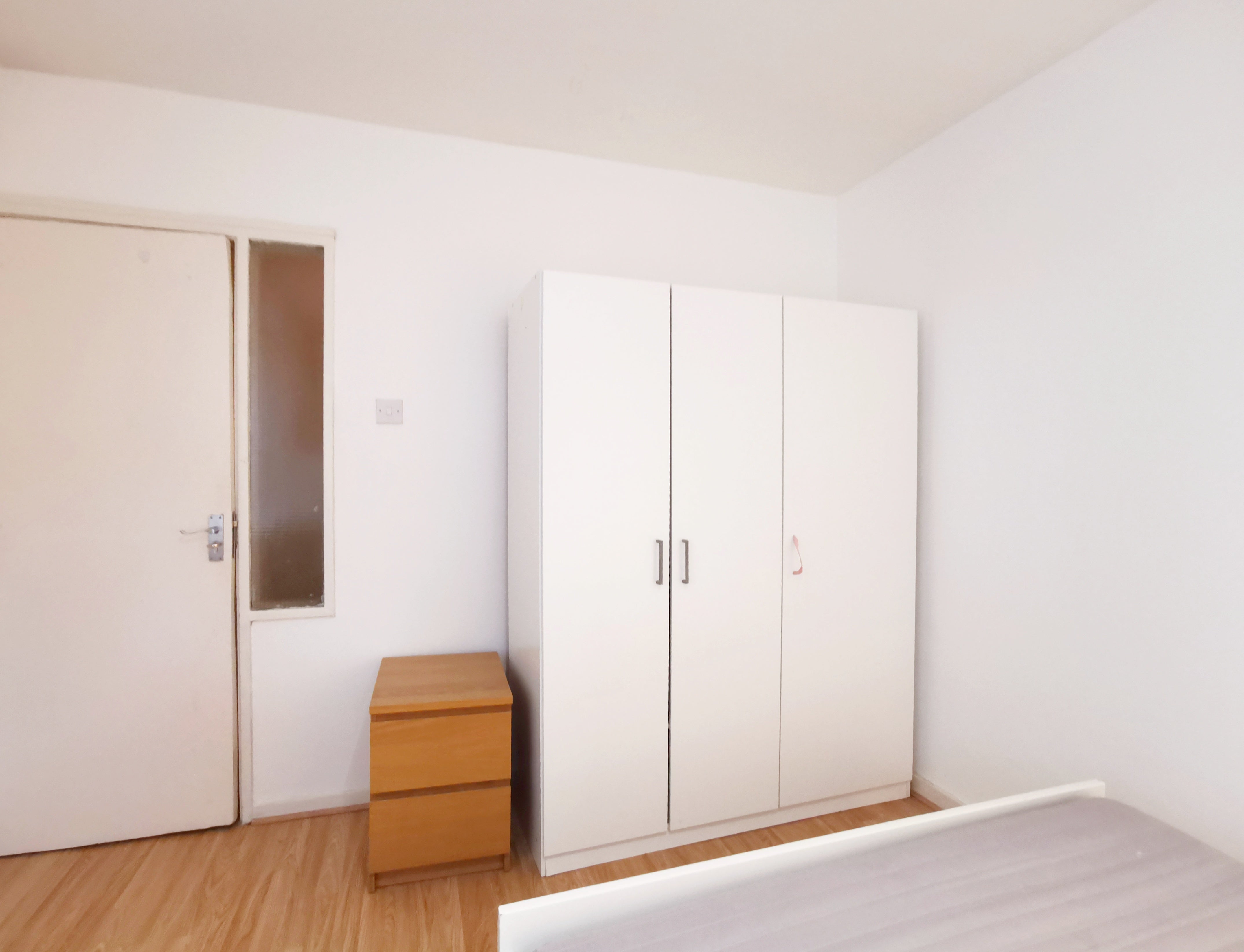 Flat Gerridge Street in Greater London