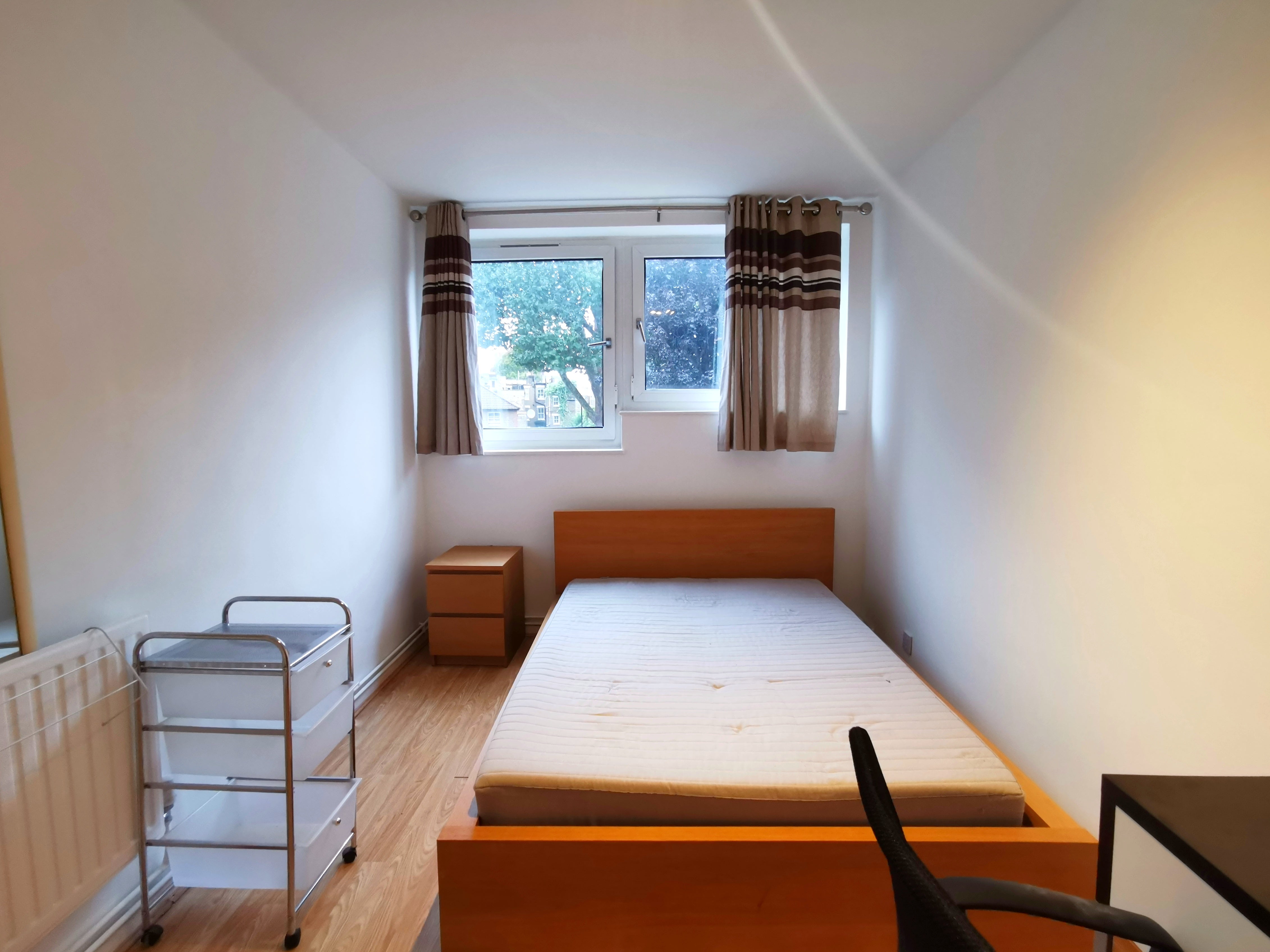 Flat Gerridge Street in Greater London