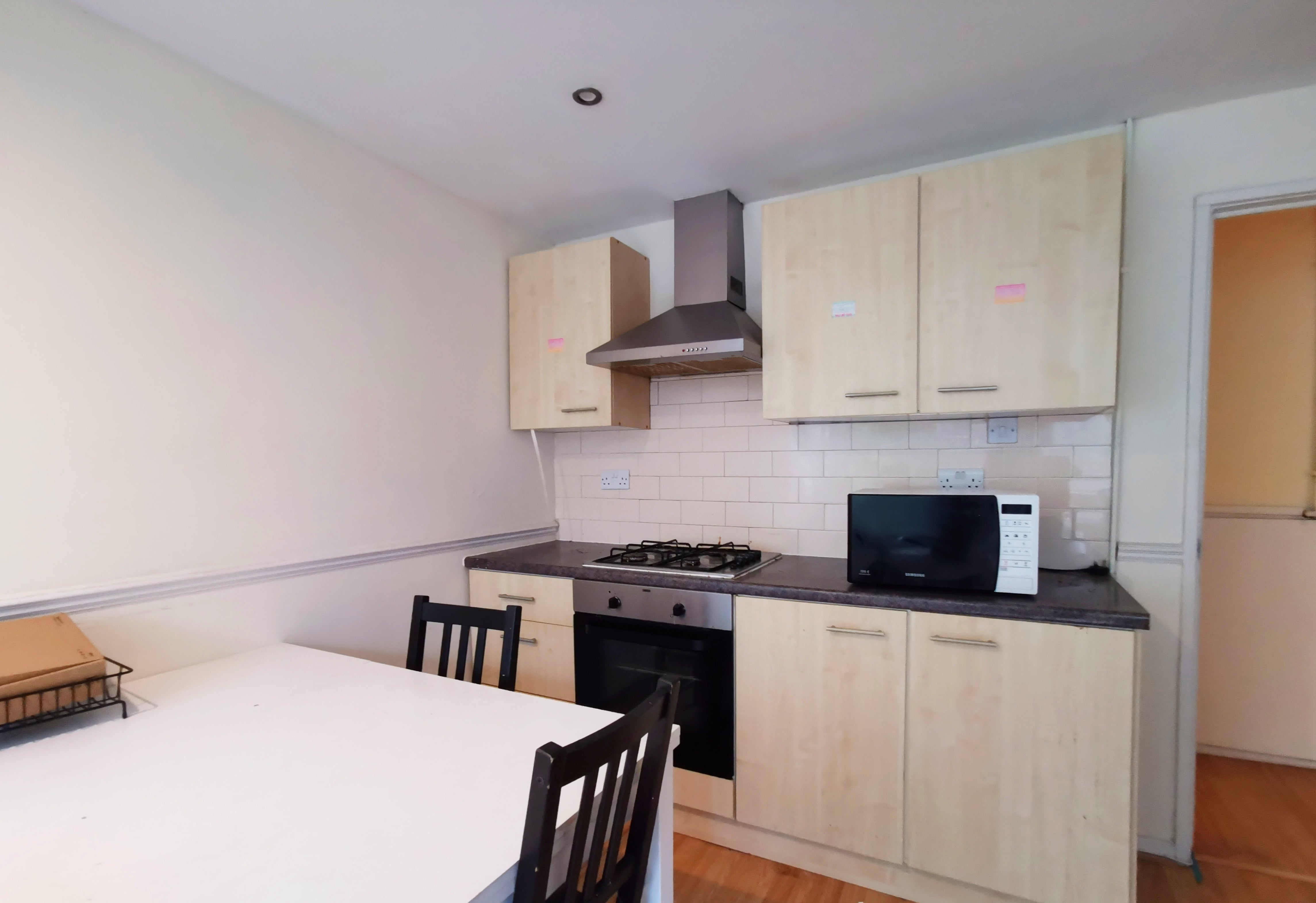 Flat Gerridge Street in Greater London