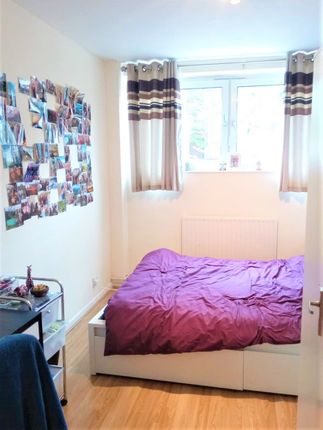 Flat Gerridge Street in Greater London