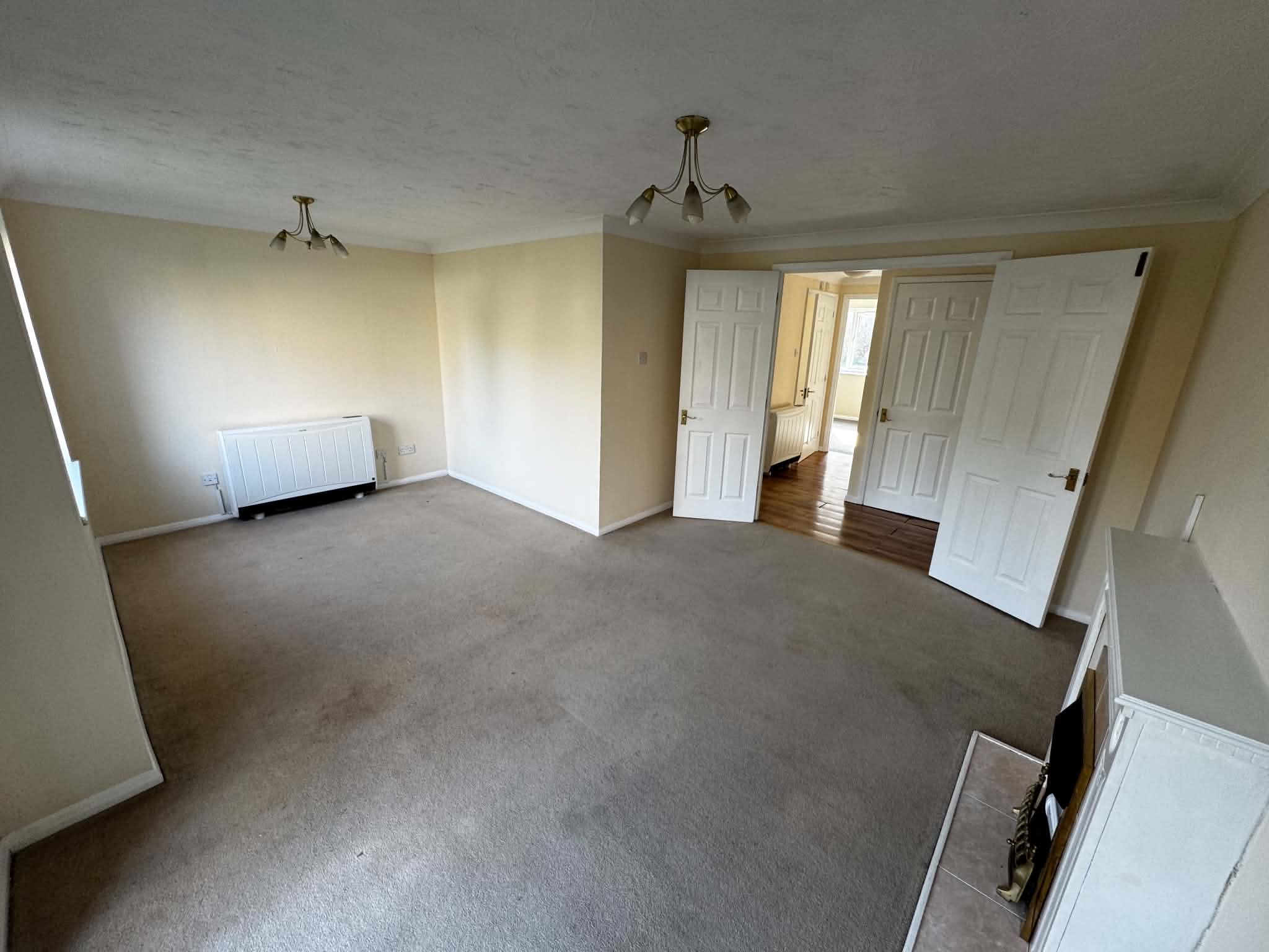 Flat Tarn Howes Close in Thatcham