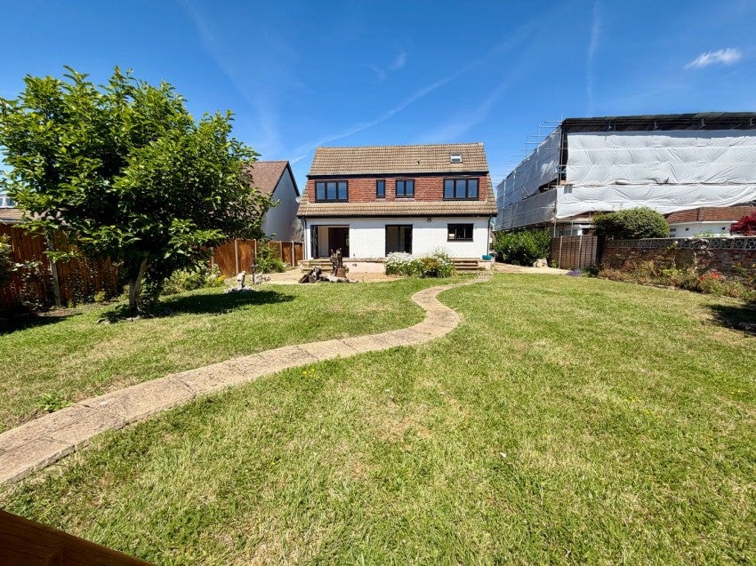 House Ouseley Road in Wraysbury
