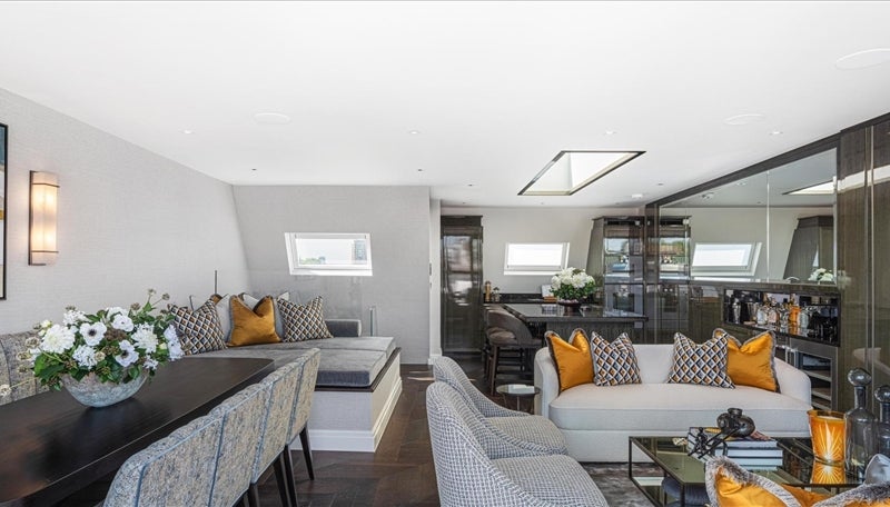 Flat Prince of Wales Terrace in Greater London