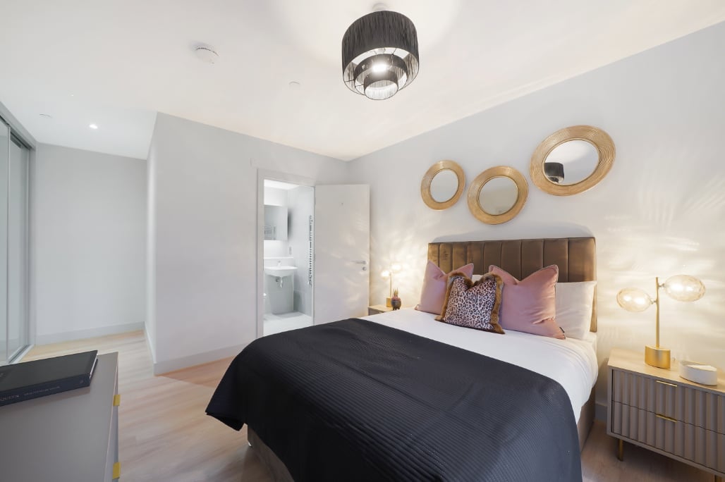Flat Randalls Way in Mole Valley