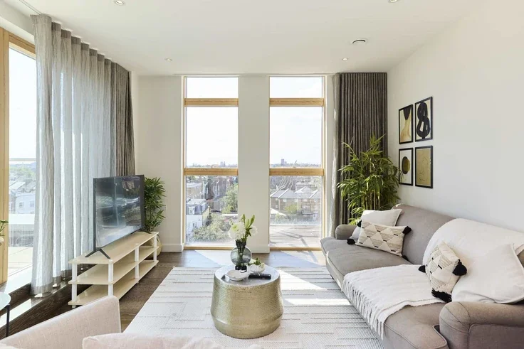 Flat Salusbury Road in Greater London