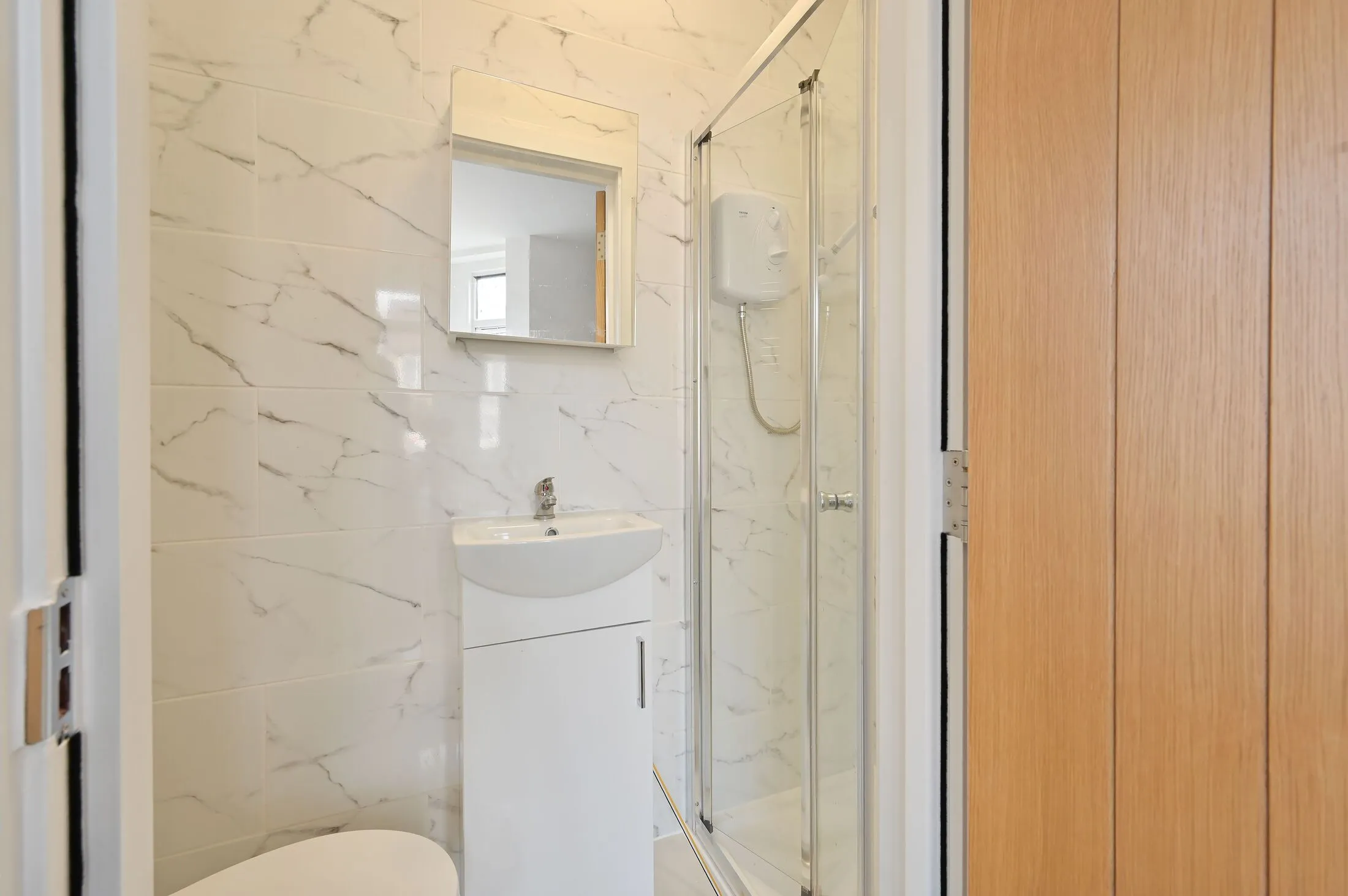 Room Whippendell Road in Watford