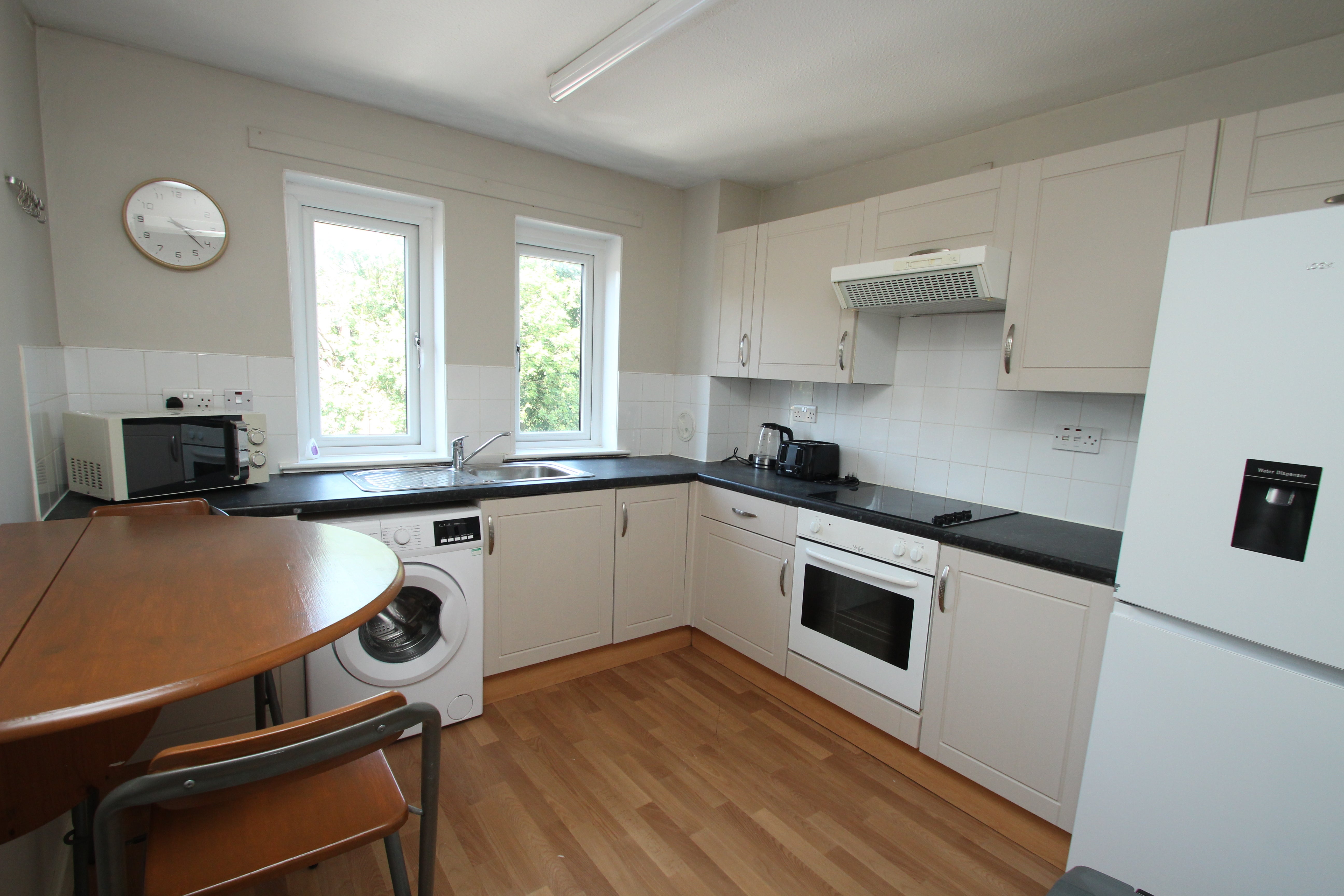 Flat North Woodside Road in Glasgow