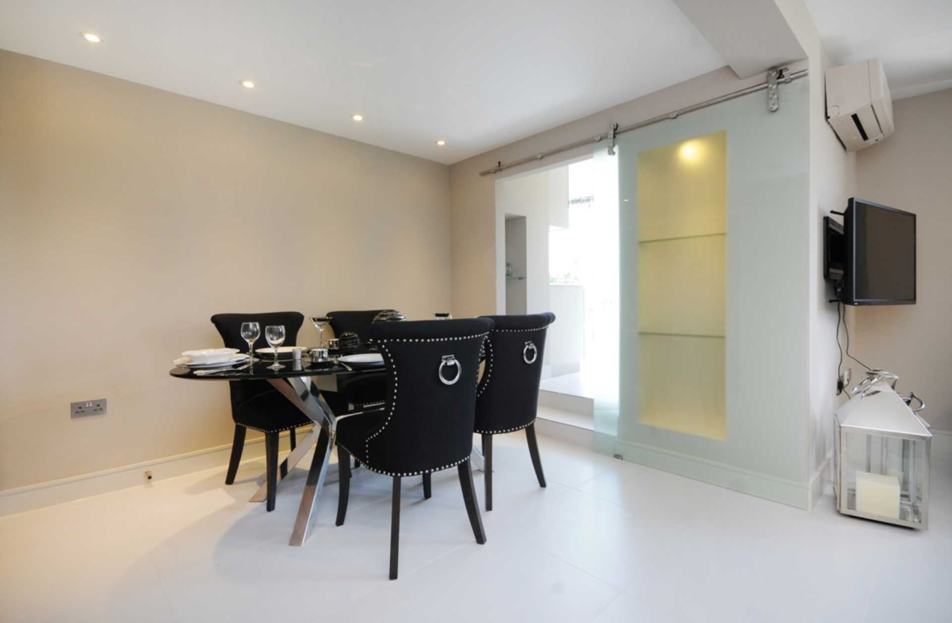 Flat Boydell Court in London