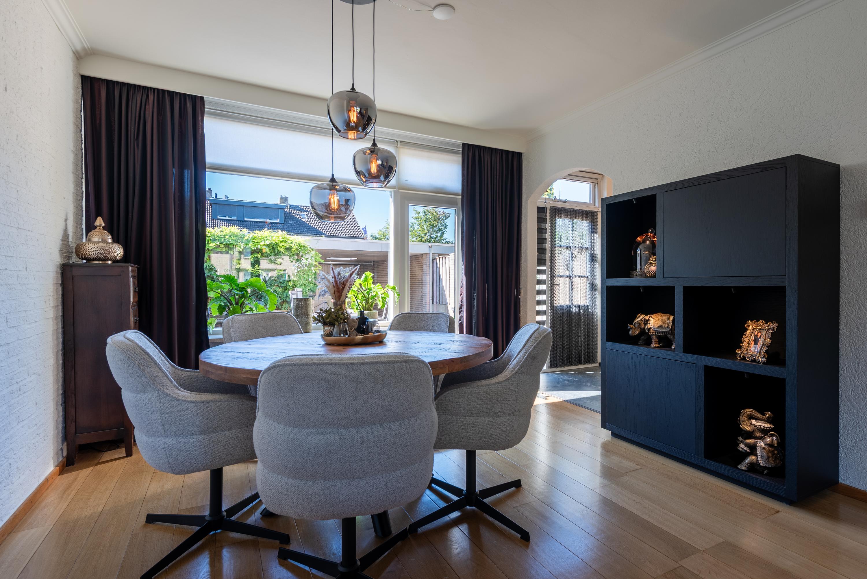 Tussenwoning te koop: Basstraat 40, Helmond
