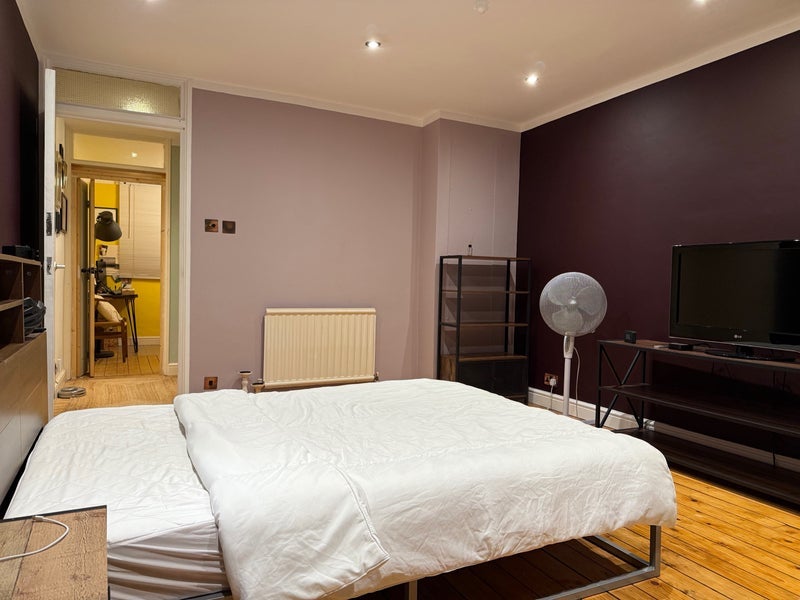 Room Sandringham Road in Greater London