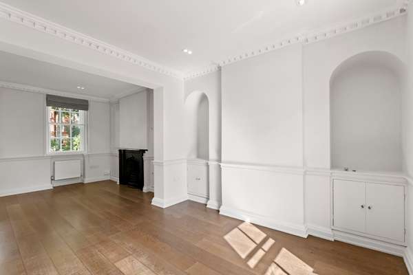 House Kennington Road in Greater London