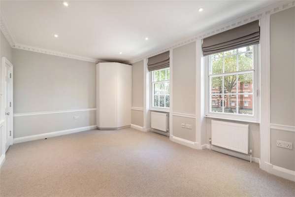 House Kennington Road in Greater London