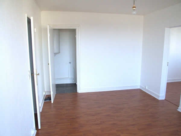 Flat Avenue Georges Clemenceau in Caen