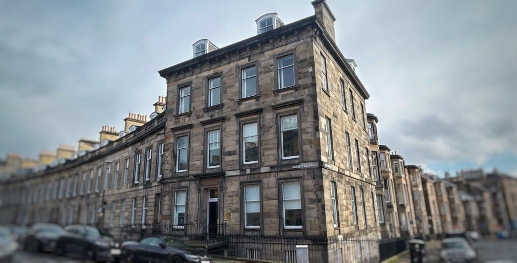 Flat Lansdowne Crescent in City of Edinburgh