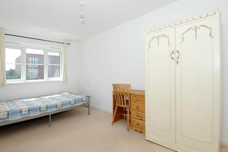 Flat Edgecombe Road in Oxford