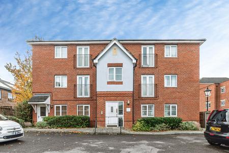 Flat Edgecombe Road in Oxford