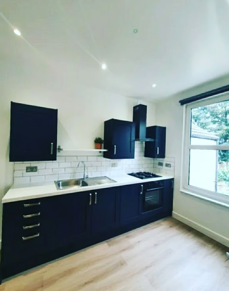 Flat Saunders Street in Gillingham