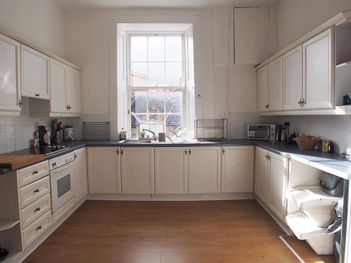 Flat Dixon Avenue in Glasgow