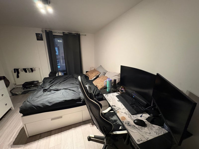 Flat Clarence Street in Greater London