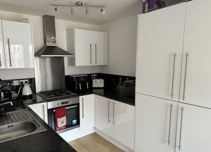 Flat Gresham Road in Greater London