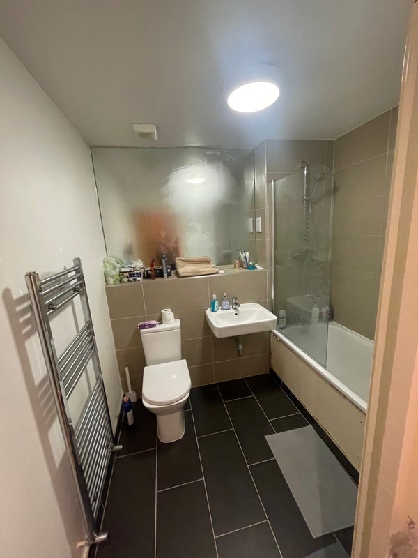 Flat Gresham Road in Greater London