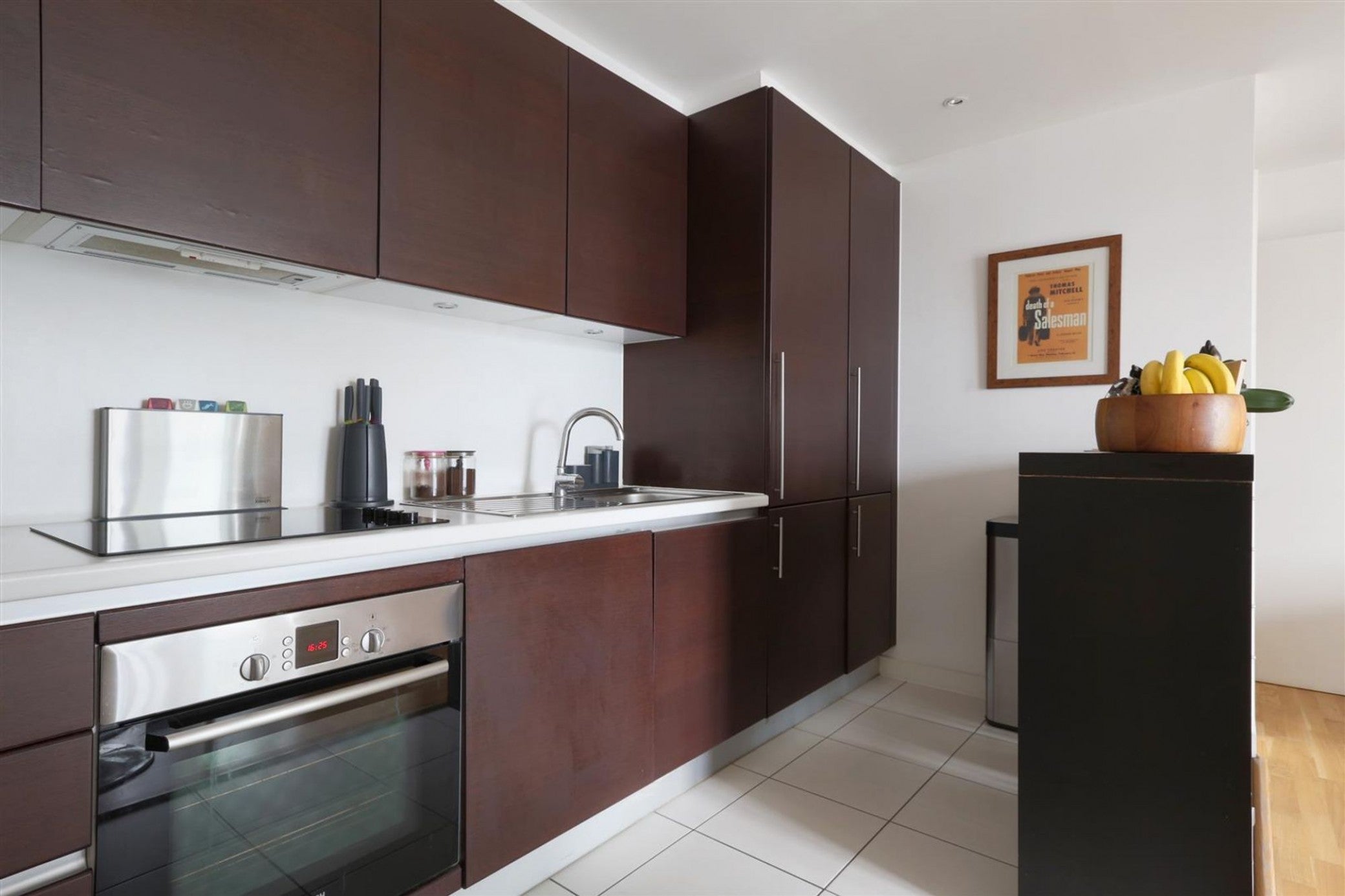Flat Chadwell Lane in Greater London