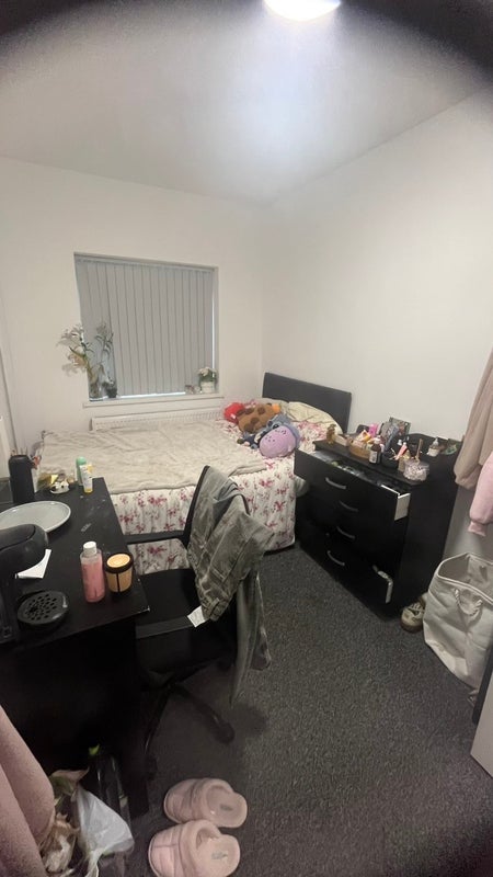 Room Dawlish Road in Birmingham