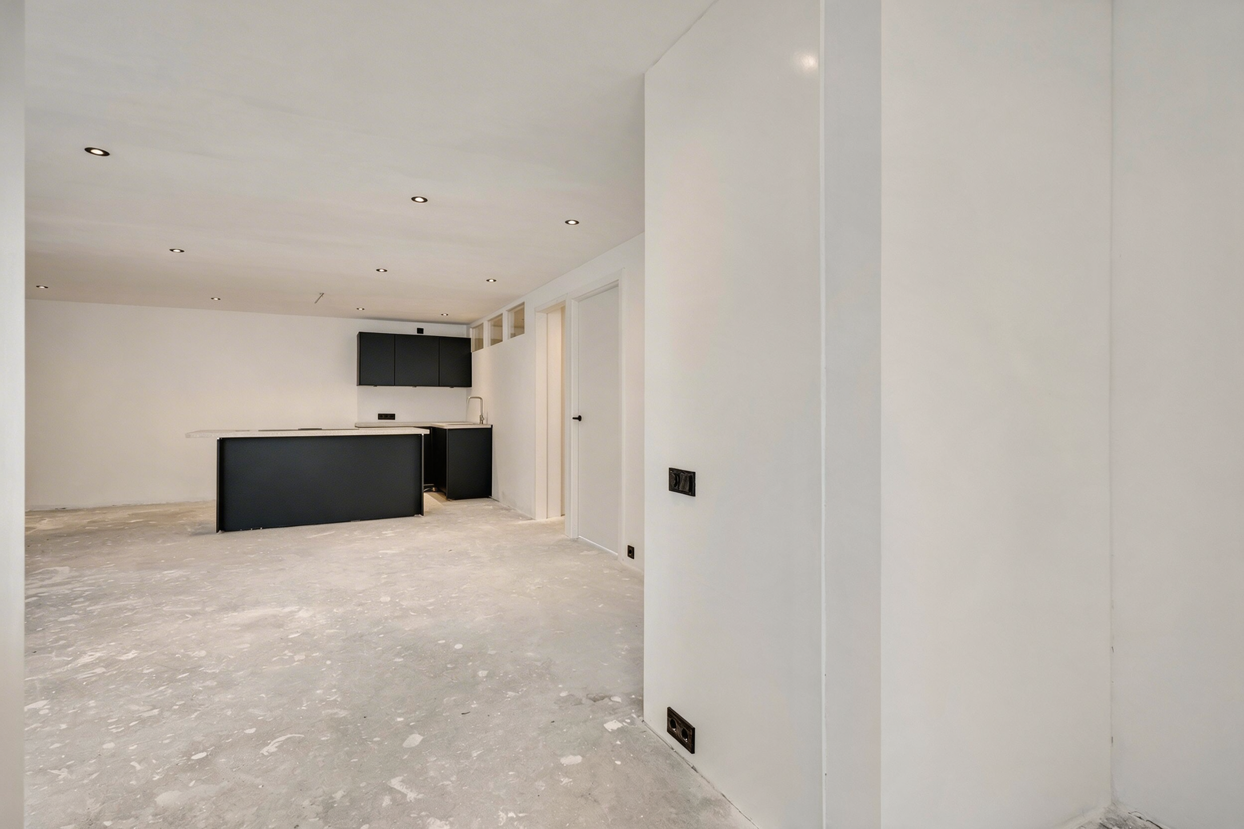 Tussenwoning te koop: Roermondseweg 11A, Weert
