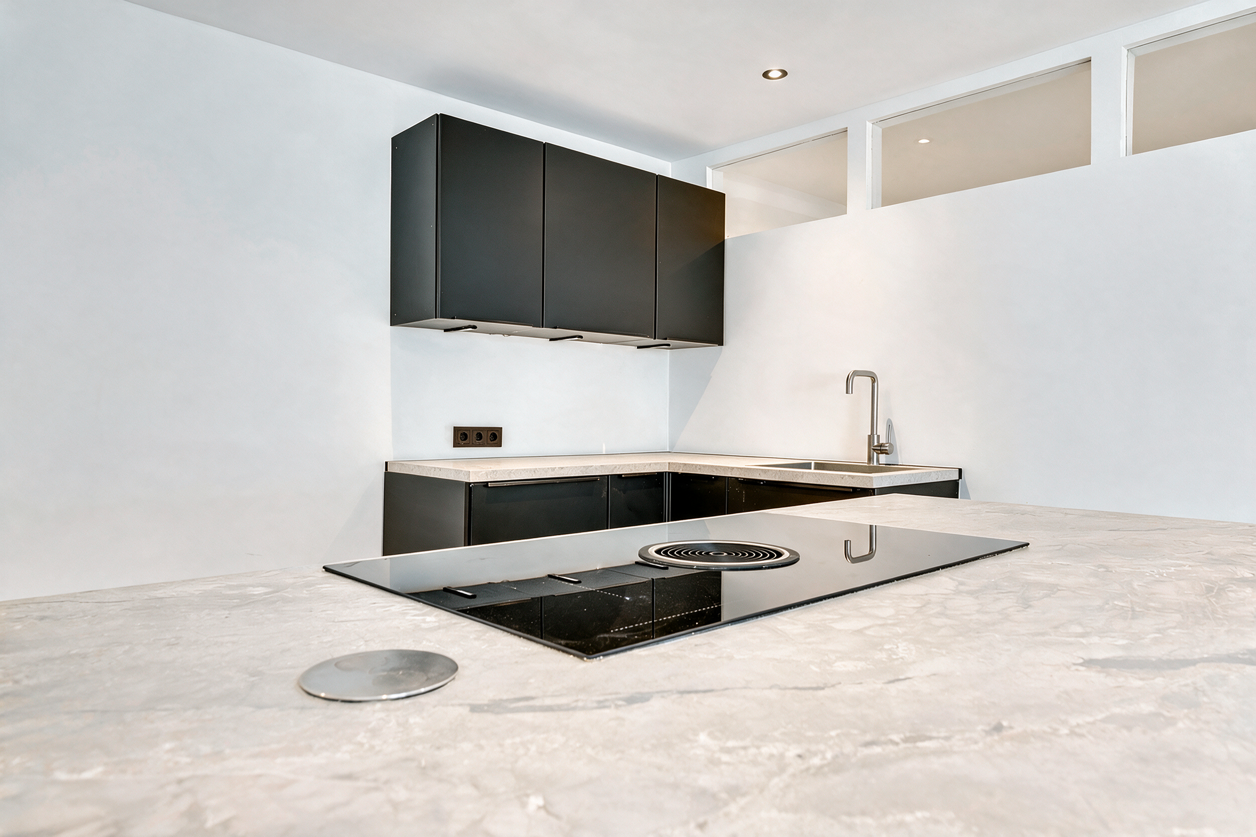 Tussenwoning te koop: Roermondseweg 11A, Weert