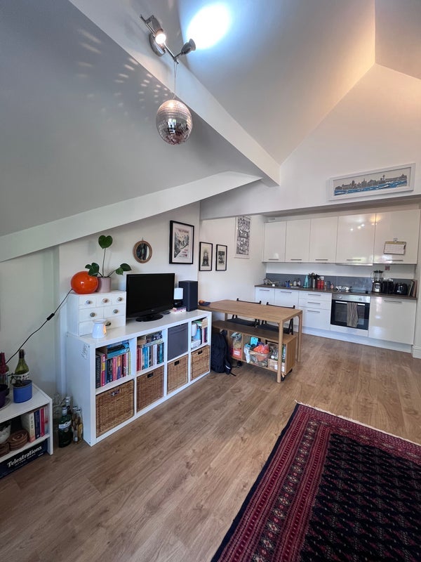 Room Chandos Road in Manchester