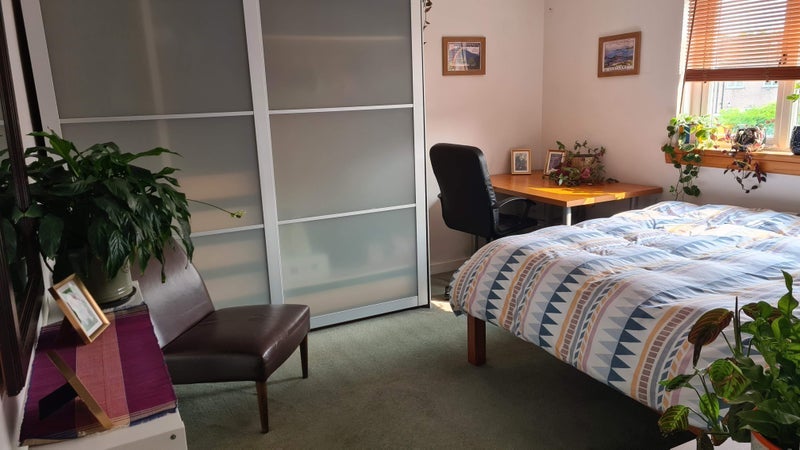 Room Gilmerton Dykes Drive in City of Edinburgh