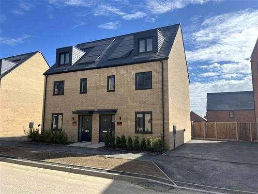 House Willie Sewell Link in Chelmsford