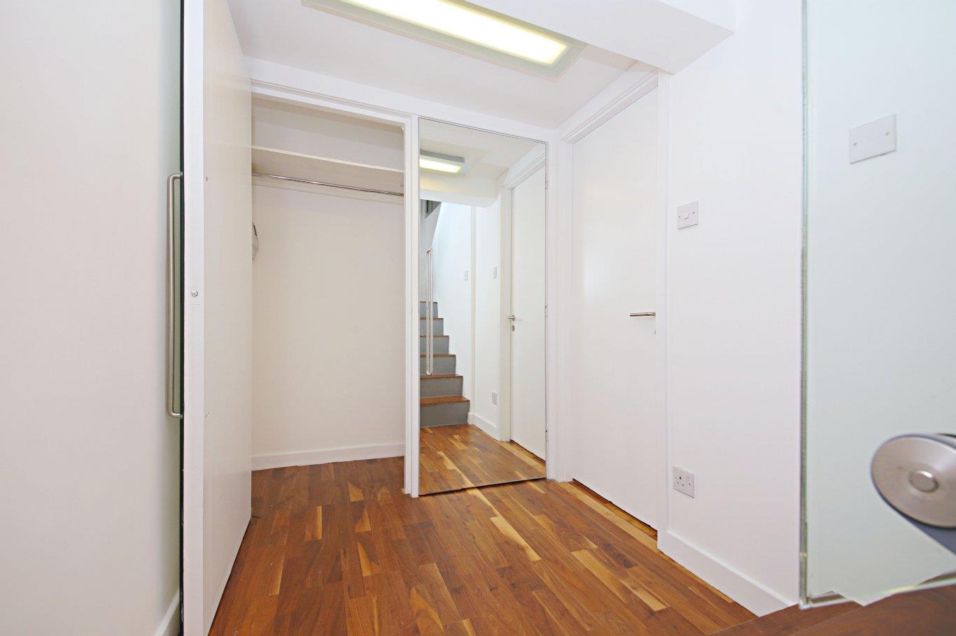 House Mulberry Close in Greater London