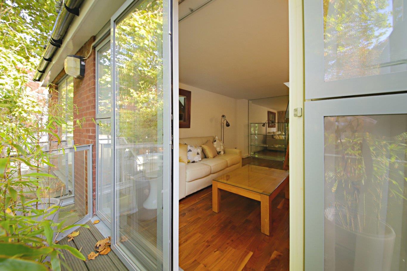 House Mulberry Close in Greater London