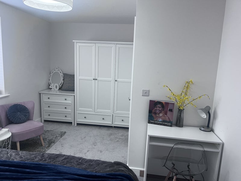 Room Silver Birch Way in North East Derbyshire
