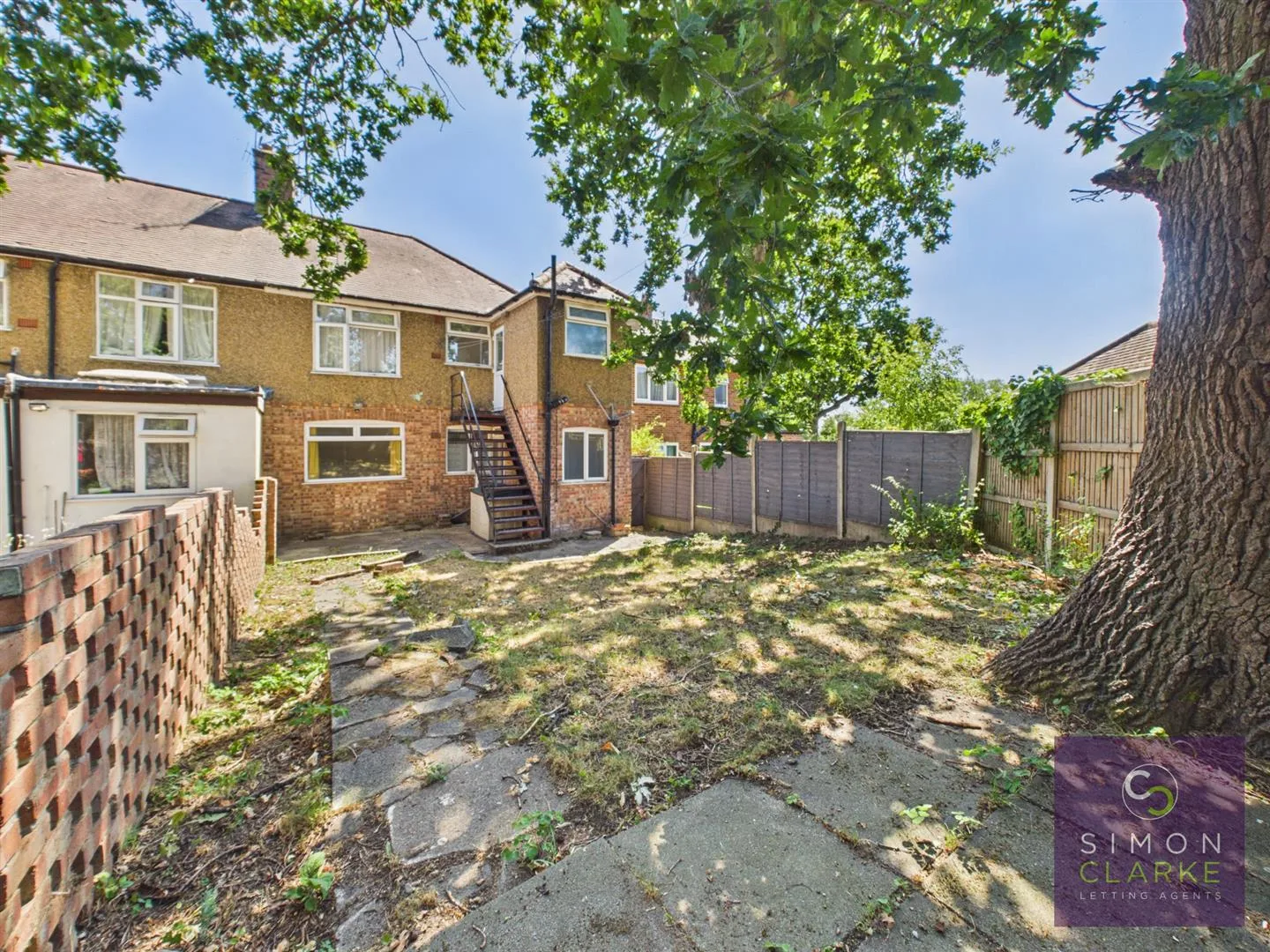 Flat Balfour Grove in Greater London