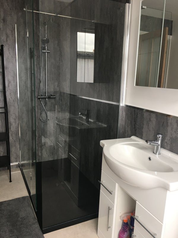 Room Adderley Road in Leicester