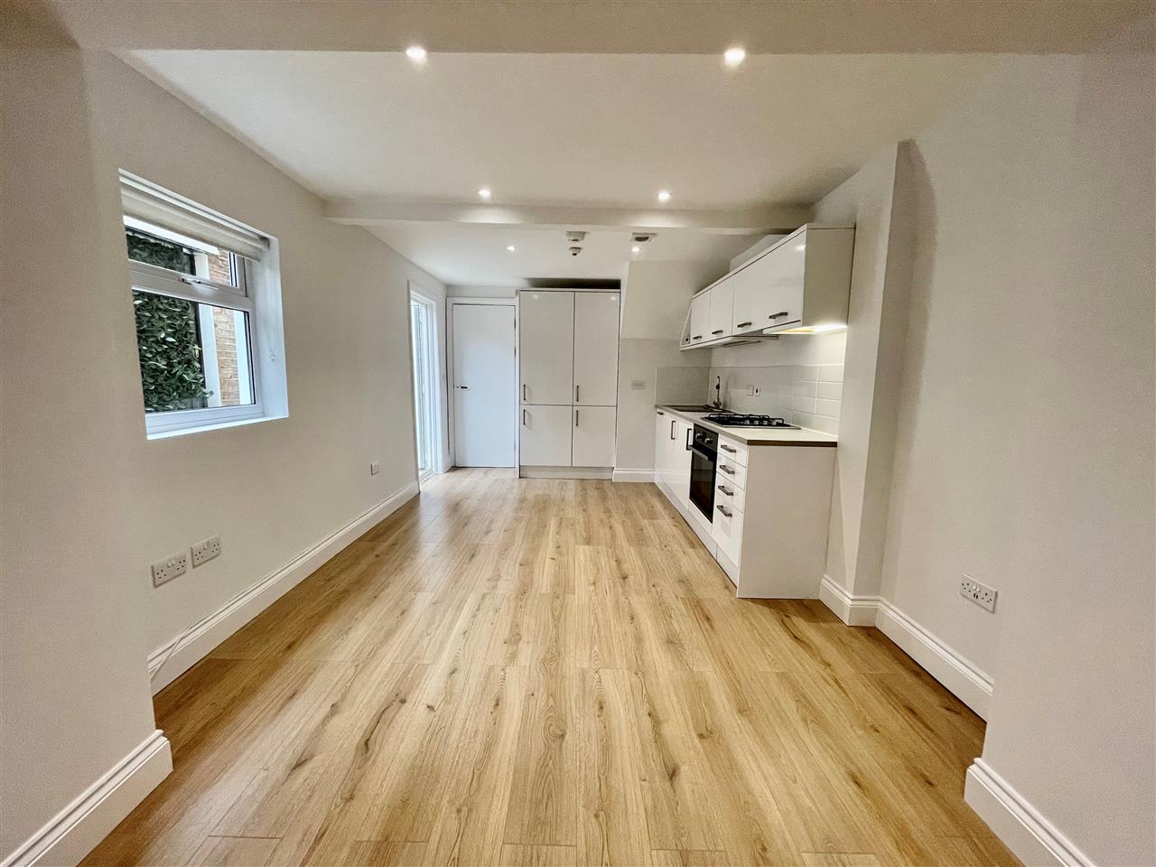 Flat Fortess Road in Greater London