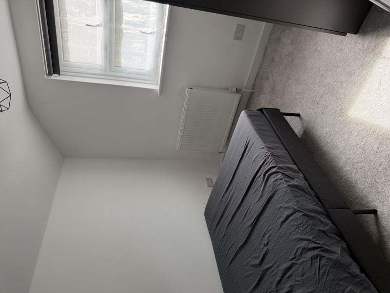 Room Palmerston Road in Greater London