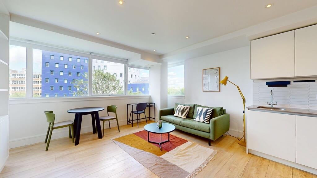 Flat Humphry Repton Lane in Greater London