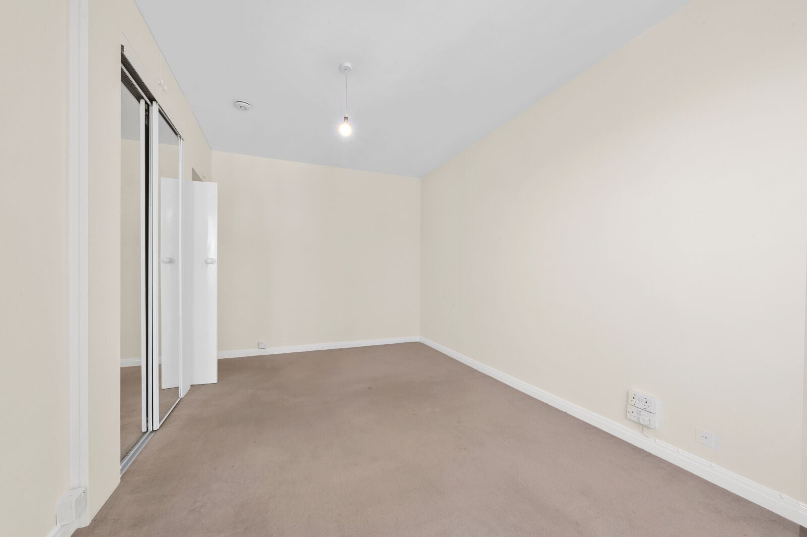 Flat Wyke Road in Greater London