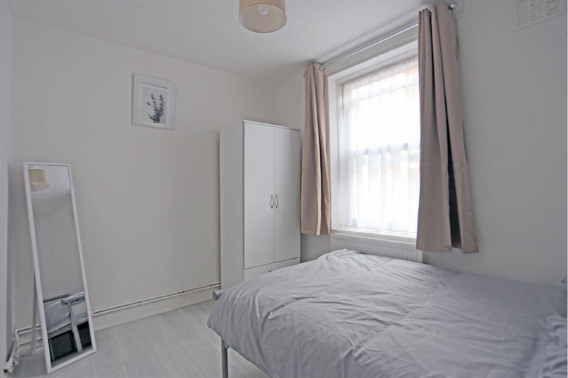 Room Turin Street in Greater London